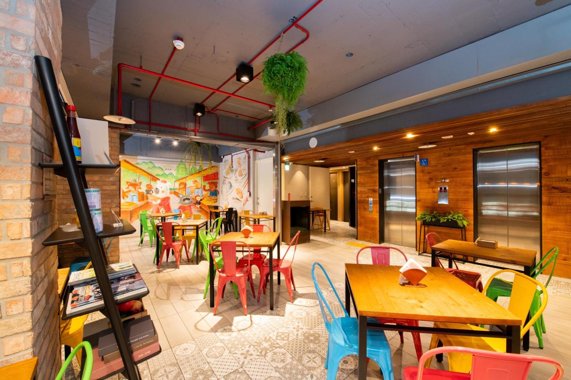 Central Land Hotel Taichung Exterior photo